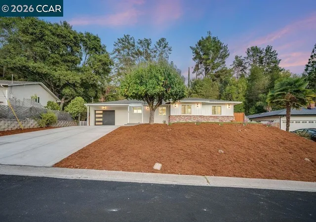 Photo 3 of Single family home for sale at 8 Ramona Dr, Orinda, CA 94563 | MLS# 41148220 | Listing updated on 2026-09-21