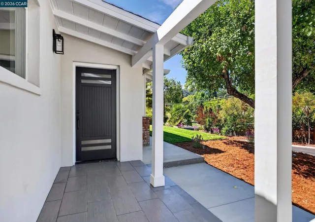 Photo 4 of Single family home for sale at 8 Ramona Dr, Orinda, CA 94563 | MLS# 41148220 | Listing updated on 2026-09-21