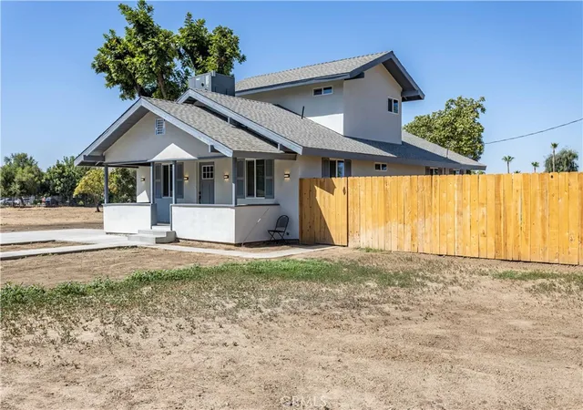 Photo 4 of Single family home for sale at 1700 Lotus Ln, Bakersfield, CA 93307 | MLS# SR26201206 | Listing updated on 2026-09-15