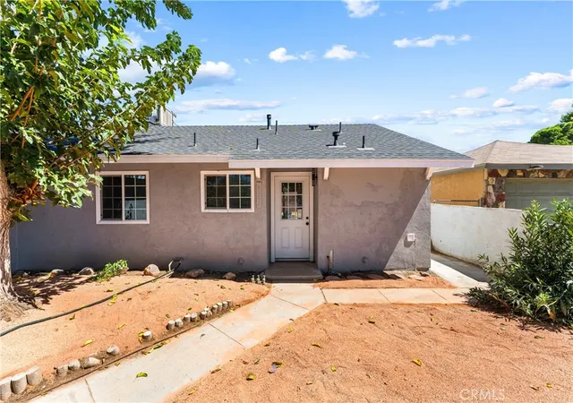 Photo 4 of Single family home for sale at 38544 33rd Street E, Palmdale, CA 93550 | MLS# SR26201323 | Listing updated on 2026-09-15