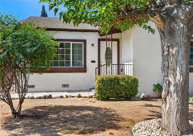 Single family home for sale at 4330 Oakwood Pl, Riverside, CA 92506 | MLS# IV26201315