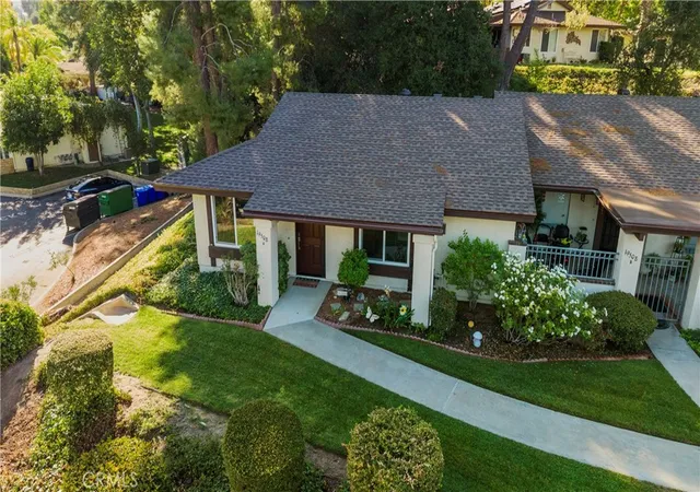 Photo 3 of Single family home for sale at 19508 Ave Of The Oaks, Newhall, CA 91321 | MLS# SR26201319 | Listing updated on 2026-09-15