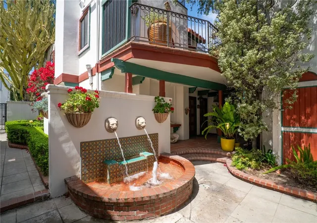 Photo 4 of House for sale at 815 Roswell Ave, Long Beach, CA 90804 | MLS# OC26201335 | Listing updated on 2026-09-15