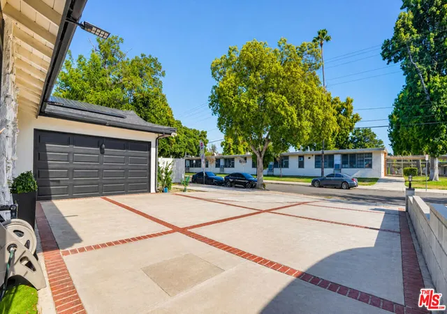 Photo 3 of Single family home for sale at 15829 Tupper St, North Hills, CA 91343 | MLS# 26988273 | Listing updated on 2026-09-14