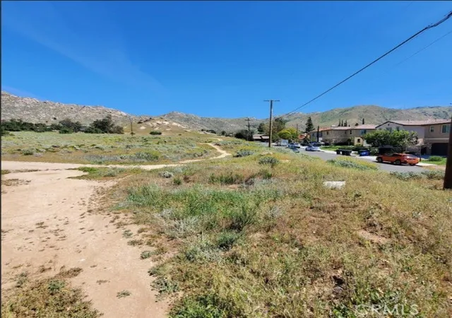 Photo 4 of Land for sale at 3000 Valencia Hl Dr, Riverside, CA 92507 | MLS# WS26201277 | Listing updated on 2026-09-14