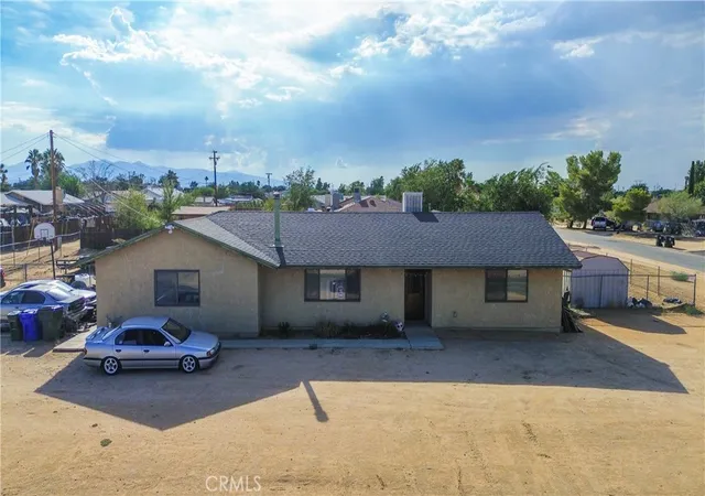 Single family home for sale at 11746 Mohawk Rd, Apple Valley, CA 92308 | MLS# CV26200567