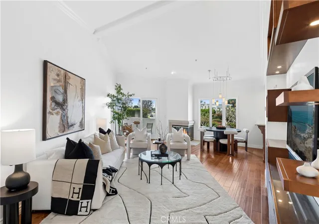 Photo 3 of Condo for sale at 401 Seaward #6, Corona Del Mar, CA 92625 | MLS# NP26201321 | Listing updated on 2026-10-03