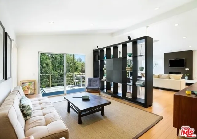 Photo 3 of Land for sale at 838 N Las Casas Ave, Pacific Palisades, CA 90272 | MLS# 26987443 | Listing updated on 2026-09-14
