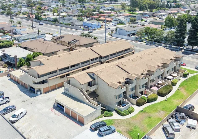Photo 3 of House for sale at 8071 Garfield, Huntington Beach, CA 92646 | MLS# OC26189867 | Listing updated on 2026-09-14