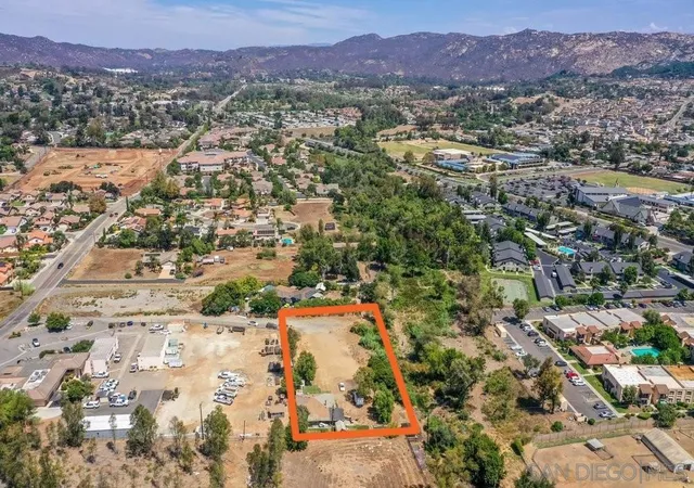 Photo 4 of Single family home for sale at 1828 N Iris Ln, Escondido, CA 92026 | MLS# 260022520SD | Listing updated on 2026-09-15