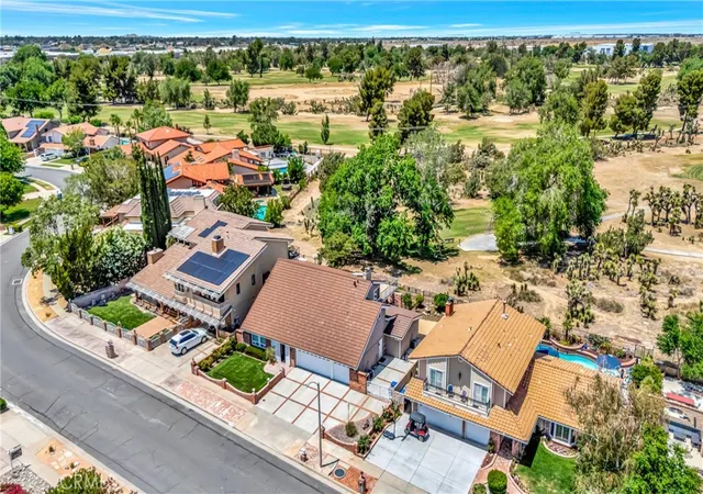 Photo 3 of Single family home for sale at 433 Fairway, Palmdale, CA 93551 | MLS# SR26201048 | Listing updated on 2026-09-15