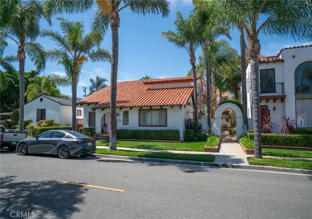 Photo 3 of House for sale at 807 Roswell Ave, Long Beach, CA 90804 | MLS# OC26201411 | Listing updated on 2026-09-15