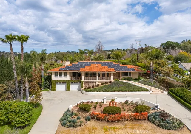Photo 2 of Single family home for sale at 2740 Los Alisos Dr, Fallbrook, CA 92028 | MLS# OC26201428 | Listing updated on 2026-09-15
