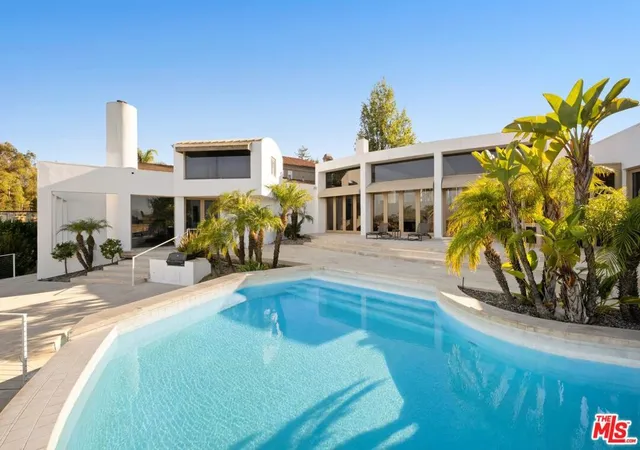 Photo 1 of Mansion for sale at 11975 Crest Pl, Beverly Hills, CA 90210 | MLS# 26988147 | Listing updated on 2026-09-15
