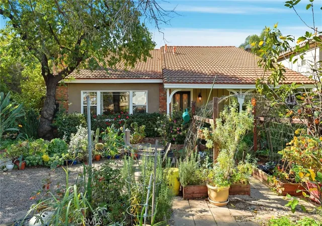 Photo 3 of Single family home for sale at 4963 Haskell, Encino, CA 91436 | MLS# SR26201463 | Listing updated on 2026-09-15