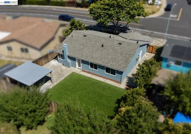 Photo 3 of Single family home for sale at 3044 San Andreas Dr, Union City, CA 94587 | MLS# 41148244 | Listing updated on 2026-09-16