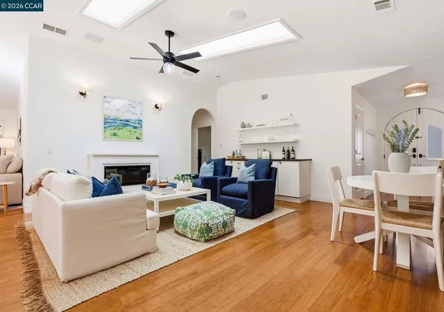 Photo 2 of Sale Pending at 2643 Buena Vista Ave, Walnut Creek, CA 94597 | MLS# 41148249 | Listing updated on 2026-09-19