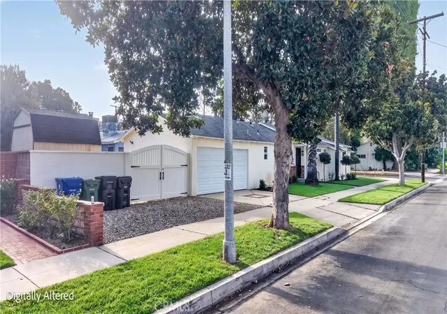 Photo 3 of Single family home for sale at 18153 Cohasset, Reseda, CA 91335 | MLS# OC26198931 | Listing updated on 2026-09-16