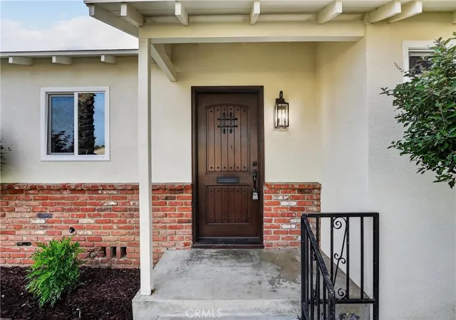 Photo 4 of Single family home for sale at 18153 Cohasset, Reseda, CA 91335 | MLS# OC26198931 | Listing updated on 2026-09-16