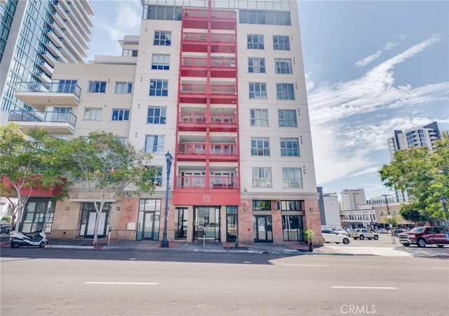 Condo for sale at 875 G #204, San Diego, CA 92101 | MLS# SW26201586