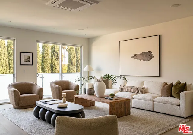 Photo 2 of Condo for sale at 928 N Croft Ave #303, Los Angeles, CA 90069 | MLS# 26988333 | Listing updated on 2026-10-03