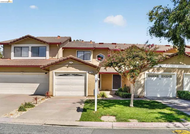 Photo 3 of Townhouse for sale at 109 Peppermill Ln, Pittsburg, CA 94565 | MLS# 41148261 | Listing updated on 2026-09-21
