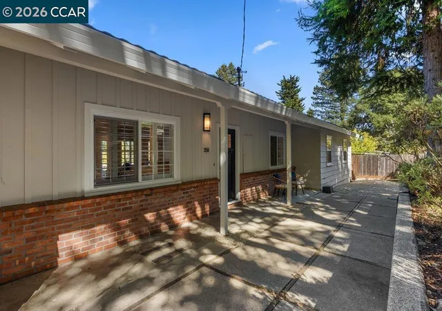 Photo 4 of Single family home for sale at 358 El Toyonal, Orinda, CA 94563 | MLS# 41148264 | Listing updated on 2026-09-21
