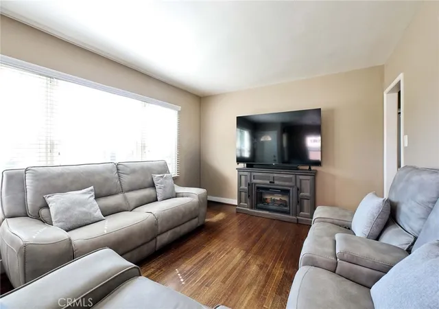 Photo 3 of Single family home for sale at 901 North 10th, Upland, CA 91786 | MLS# CV26200948 | Listing updated on 2026-09-18