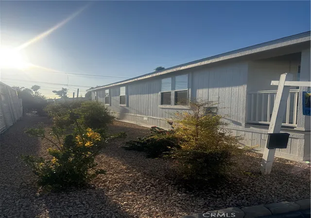 Photo 3 of Manufactured home for sale at 25521 Lincoln #81, Hemet, CA 92544 | MLS# SW26201658 | Listing updated on 2026-09-25