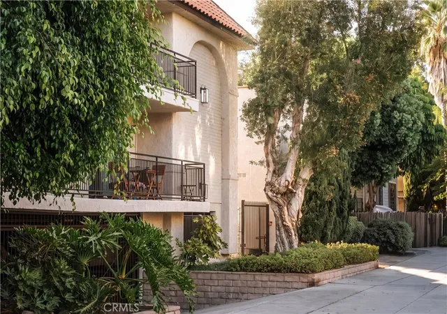 Photo 1 of Condo for sale at 5003 108 Tilden #108, Sherman Oaks, CA 91423 | MLS# SR26197325 | Listing updated on 2026-09-21