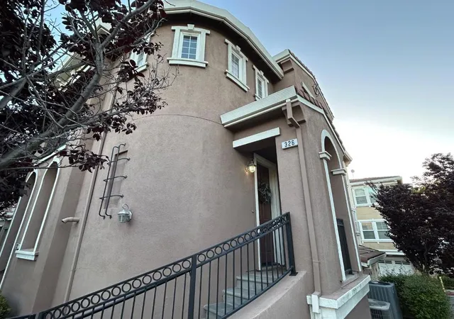 Photo 1 of Condo for sale at 326 Olive Hl Dr, San Jose, CA 95125 | MLS# ML82061269 | Listing updated on 2026-09-16
