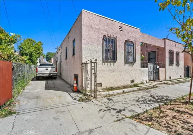 Photo 2 of Multi family home for sale at 2007 Pennsylvania Ave, Los Angeles, CA 90033 | MLS# DW26201721 | Listing updated on 2026-09-16