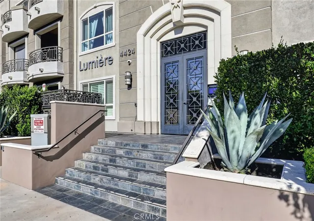Photo 1 of Condo for sale at 4424 Whitsett Ave #303, Studio City, CA 91604 | MLS# SR26201701 | Listing updated on 2026-10-01