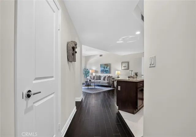 Photo 4 of Condo for sale at 4424 Whitsett Ave #303, Studio City, CA 91604 | MLS# SR26201701 | Listing updated on 2026-10-01