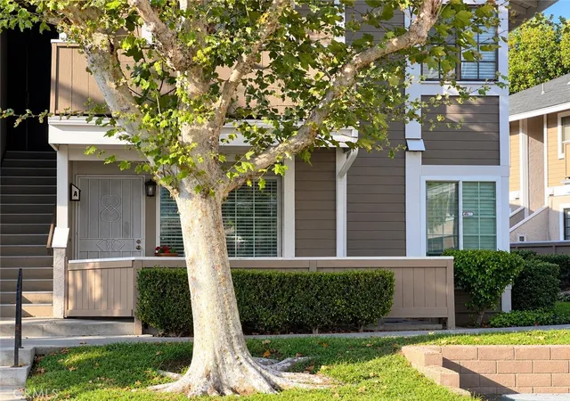 Photo 2 of Condo for sale at 1505 S Raitt, Santa Ana, CA 92704 | MLS# OC26201699 | Listing updated on 2026-09-15