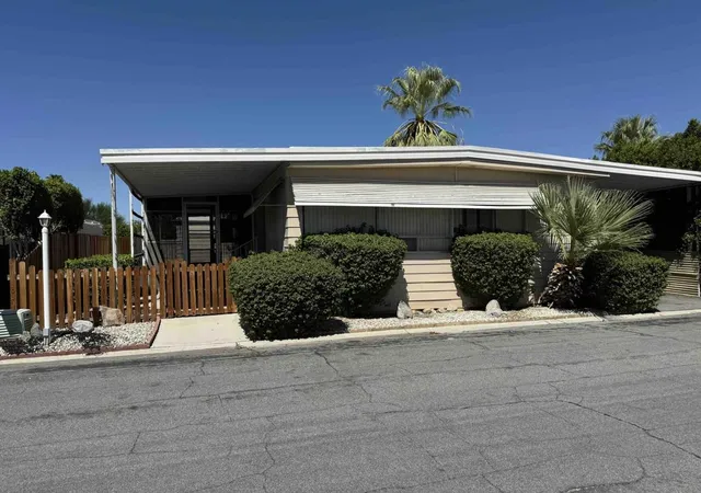 Manufactured home for sale at 174 Vista De Oeste, Palm Springs, CA 92264 | MLS# 219152737PS