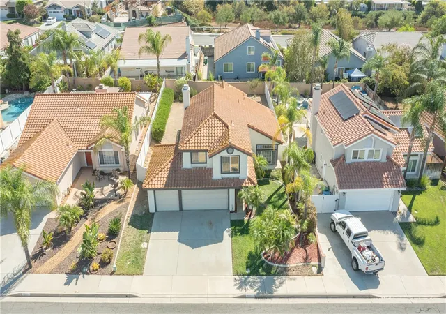 Photo 2 of Single family home for sale at 36194 Toulon, Murrieta, CA 92562 | MLS# SW26190976 | Listing updated on 2026-09-17