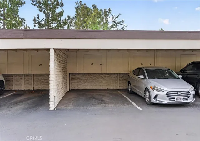 Listing Photo 5 - Condo for sale in building located at 5068 Lakeview, Yorba Linda, CA 92886