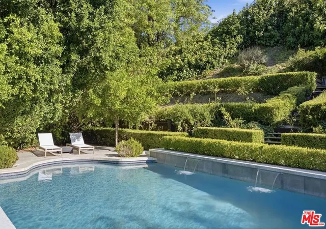 Photo 3 of Single family home for sale at 5020 Bilmoor Ave, Tarzana, CA 91356 | MLS# 26988345 | Listing updated on 2026-09-15