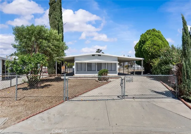 Photo 1 of Manufactured home for sale at 324 Long St, Hemet, CA 92543 | MLS# SW26201337 | Listing updated on 2026-09-15