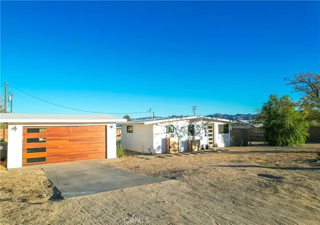 Photo 2 of Single family home for sale at 4727 Avenida La Flora Desierta, Joshua Tree, CA 92252 | MLS# JT26201784 | Listing updated on 2026-09-16