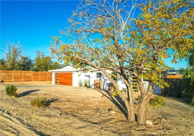 Photo 3 of Single family home for sale at 4727 Avenida La Flora Desierta, Joshua Tree, CA 92252 | MLS# JT26201784 | Listing updated on 2026-09-16