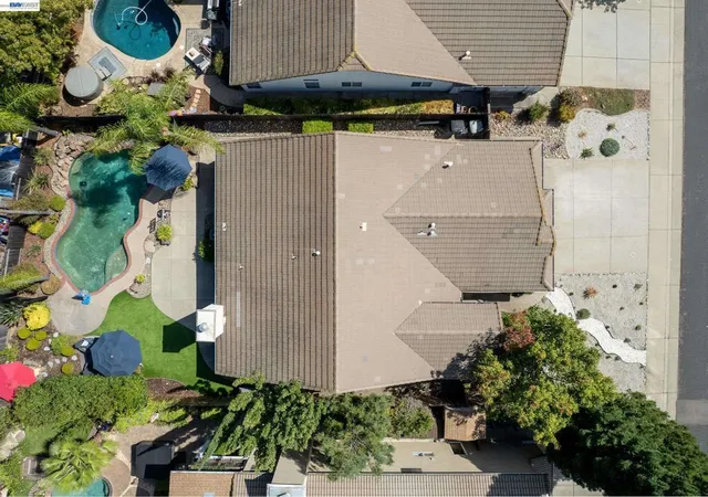Photo 36 of Sale Pending at 3327 Chapelle Dr, Roseville, CA 95661 | MLS# 41148279 | Listing updated on 2026-09-24