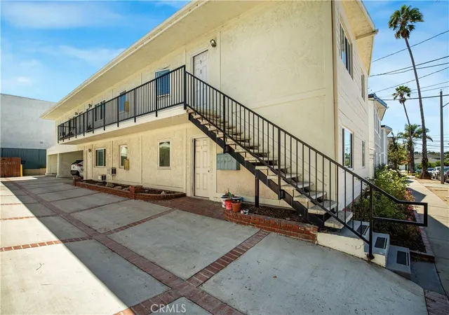 Photo 3 of House for sale at 1826 12th Street, Manhattan Beach, CA 90266 | MLS# PW26198389 | Listing updated on 2026-09-15