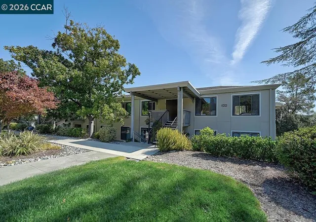 Photo 2 of Sale Pending at 2424 Pine Knoll Dr #7, Walnut Creek, CA 94595 | MLS# 41148281 | Listing updated on 2026-10-01