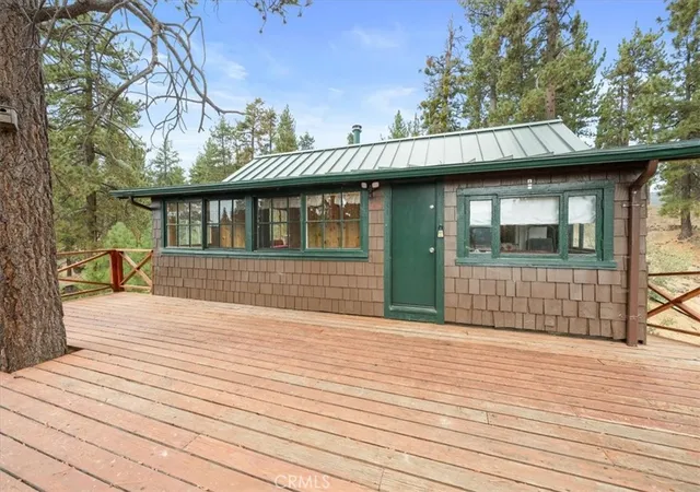 Photo 3 of Single family home for sale at 376 Big Bear, Fawnskin, CA 92333 | MLS# IG26181120 | Listing updated on 2026-09-15