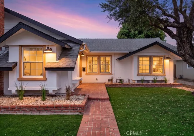 Photo 2 of Single family home for sale at 3001 Saint Albans, Los Alamitos, CA 90720 | MLS# OC26201901 | Listing updated on 2026-10-03