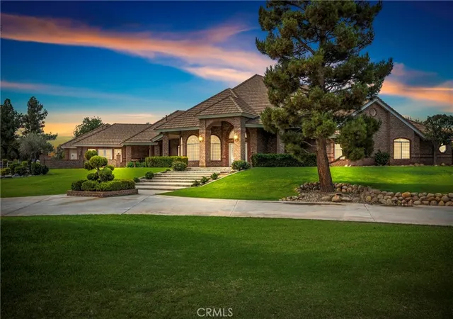 Single family home for sale at 5149 Fallgatter St, Bakersfield, CA 93308 | MLS# NS26201930