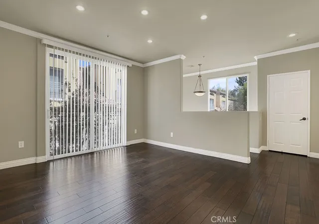 Photo 2 of Townhouse for sale at 5220 Premiere Hills #222, Woodland Hills, CA 91364 | MLS# SR26200377 | Listing updated on 2026-09-19