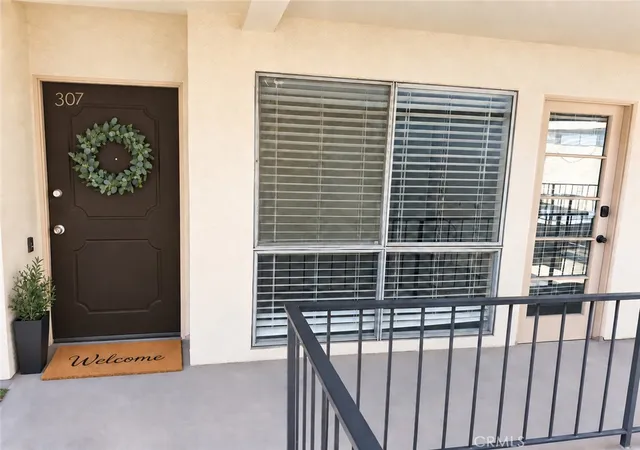 Listing Photo 4 - Condo for sale in building located at 500 Evergreen, Inglewood, CA 90302 - Unit #307